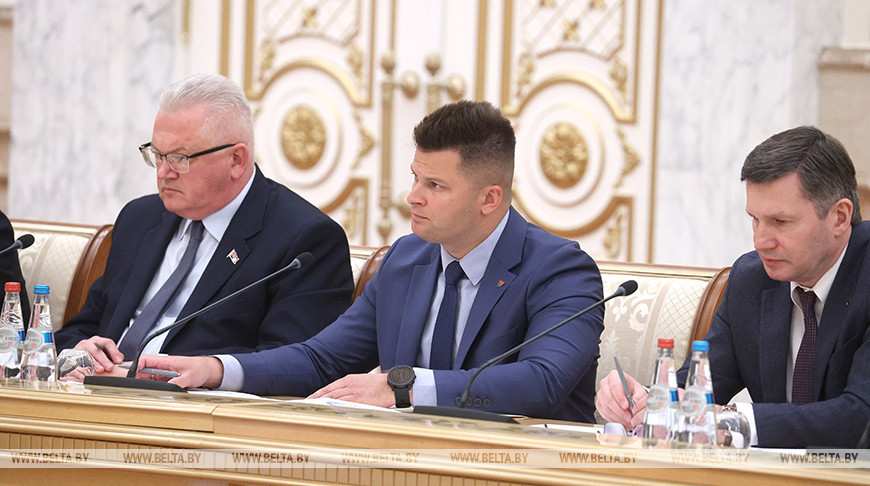 Lukashenko comments on youth associations in Belarus
