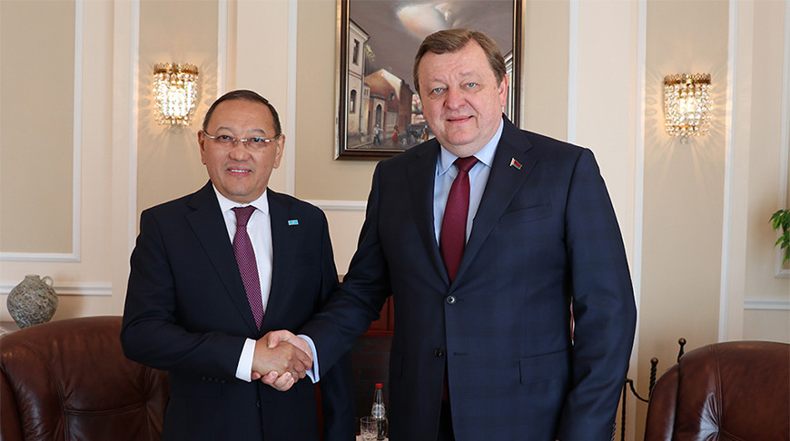 Yerlan Baizhanov and Sergei Aleinik. Photo courtesy of Belarus' Ministry of Foreign Affairs