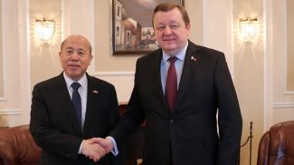 Xie Xiaoyong and Sergei Aleinik. Photo courtesy of Belarus' Ministry of Foreign Affairs
