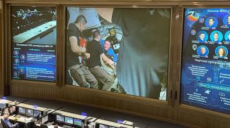 A photo of the Roscosmos video feed
