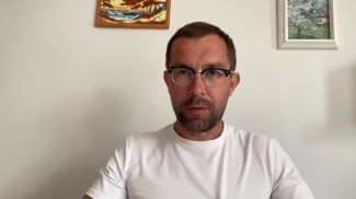 Tomasz Gryguć. Screenshot of video