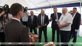 The president visits Orsha Meat Canning Plant in 2021