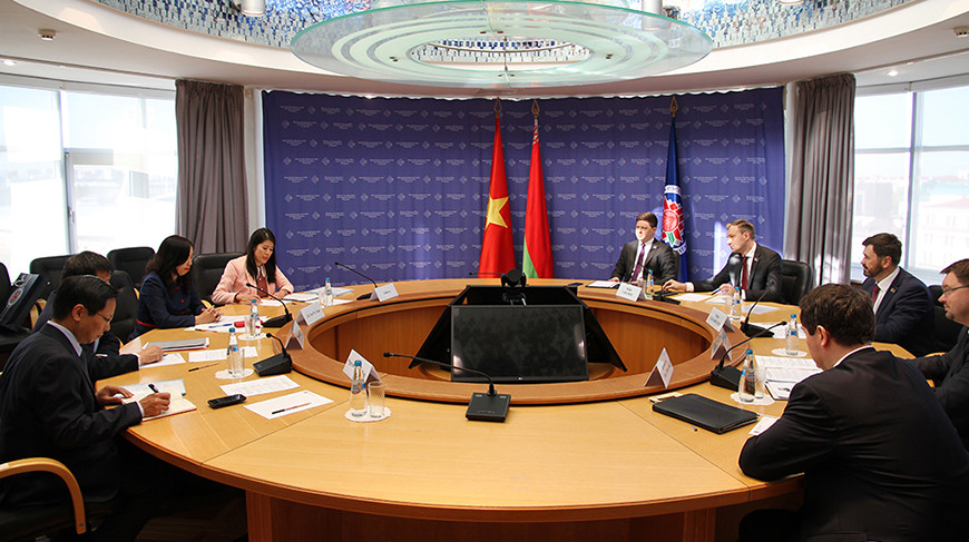 Photo courtesy of the Ministry of Foreign Affairs Photo courtesy of the Ministry of Foreign Affairs