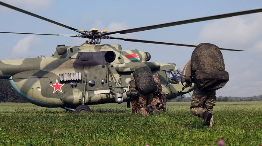 Photo courtesy of the Belarusian Defense Ministry's news agency Vayar Photo courtesy of the Belarusian Defense Ministry's news agency Vayar