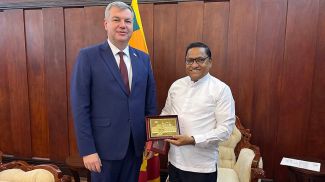 Mikhail Kasko and Vijitha Herath. Photo courtesy of the Belarusian Ministry of Foreign Affairs