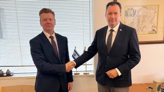 Yuri Yaroshevich and Yacov Livne. Photo courtesy of Belarus' MFA