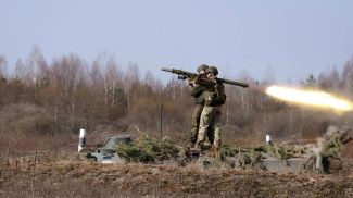 Photos courtesy of the Belarusian Defense Ministry's news agency  Vayar 