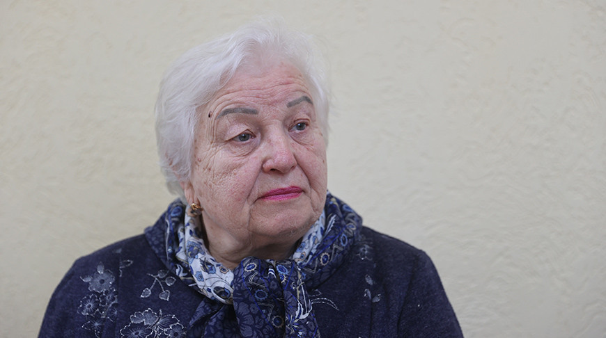 Valentina Novitskaya, mother of cosmonaut Oleg Novitsky casts her vote