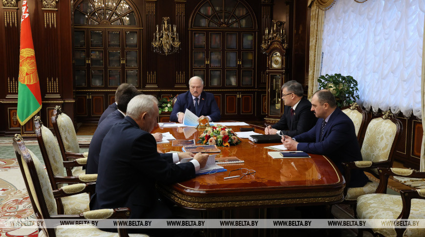 Lukashenko convenes meeting to discuss Belarusian football development