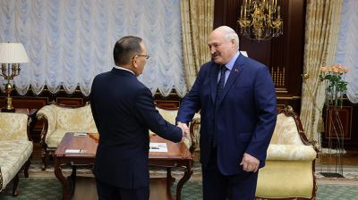 Lukashenko meets with ambassador of Kazakhstan