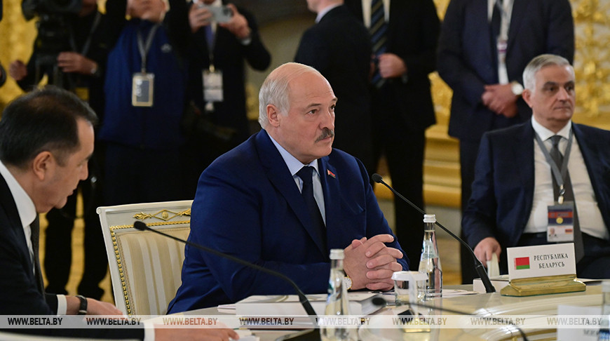  Lukashenko attends EAEU summit in Moscow  