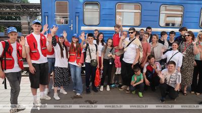 Children from Donbass on their way home after holidays in Belarus 