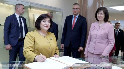 Azerbaijani delegation visits National Library of Belarus