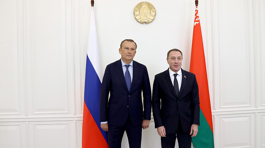 Governor of Russia’s Leningrad Oblast on visit in Minsk