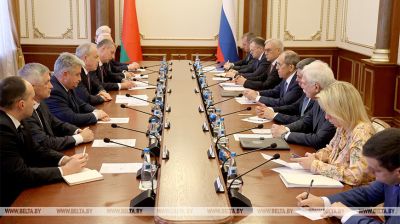 Sergeyenko, Lavrov meet in Minsk