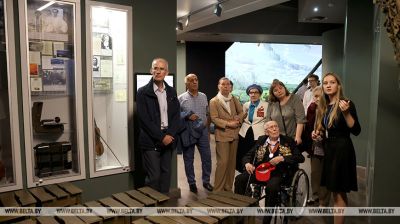 Foreign guests visit war history museum in Minsk 