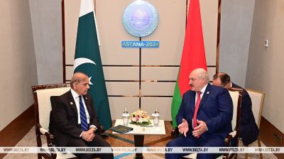Lukashenko meets with prime minister of Pakistan