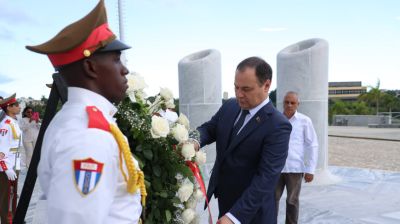 Belarus’ PM lays wreath at Jose Marti Memorial in Cuba