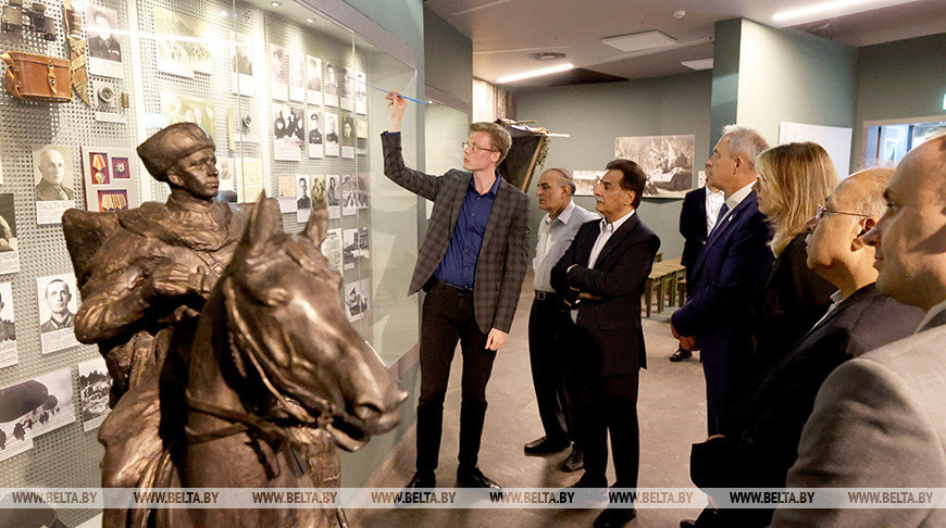 Pakistan’s parliamentary delegation visits war museum in Minsk 