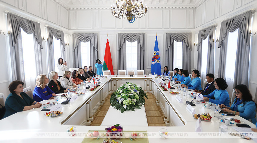 Women’s unions of Belarus, Vietnam hold meeting