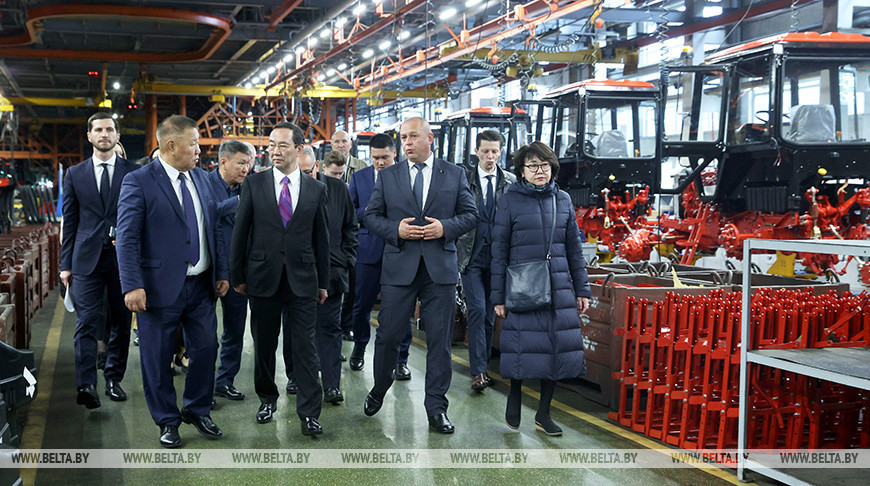 Delegation from Russia’s Yakutia visits MTZ