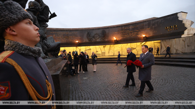  Belarusian PM pays
tribute to defenders of Leningrad 