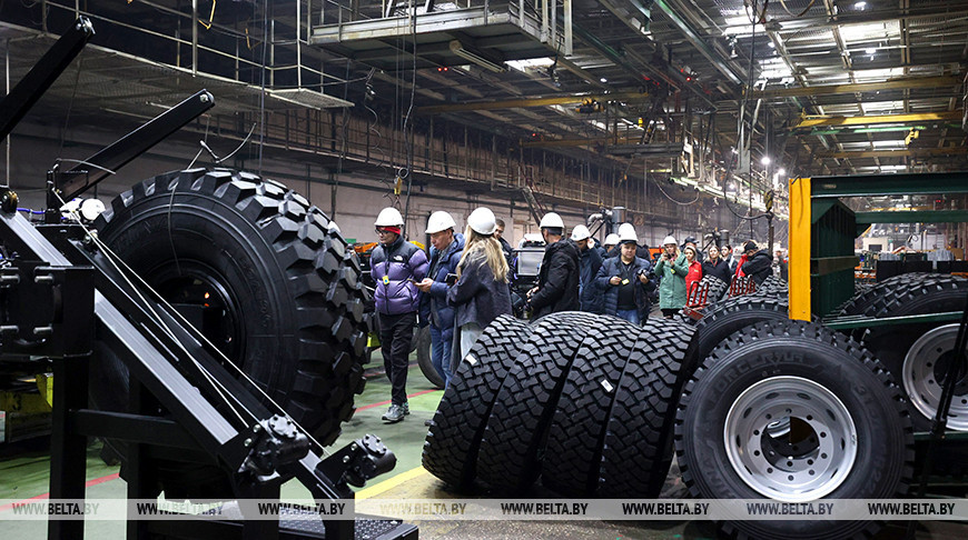 Russian journalists visit MAZ