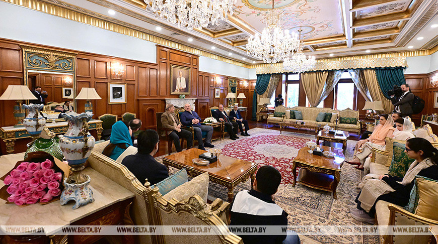 Lukashenko meets with Pakistani prime minister's family in Murree