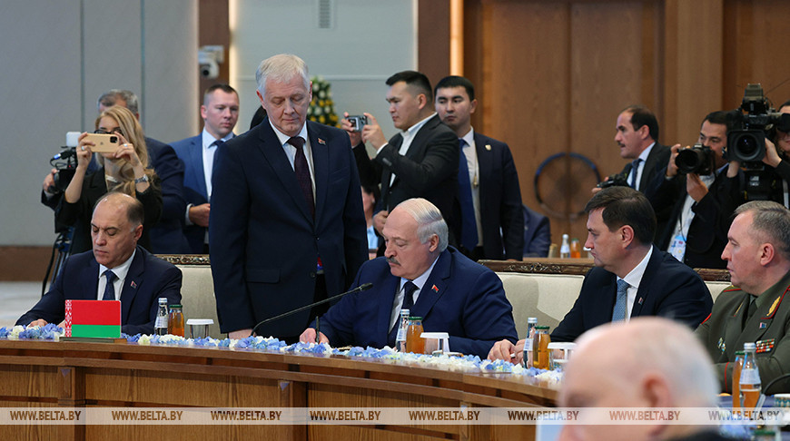 Lukashenko
attends CSTO Collective Security Council session