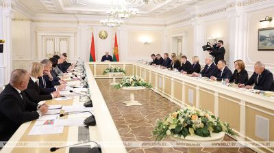 Lukashenko holds meeting of Belarusian People’s Congress Presidium 