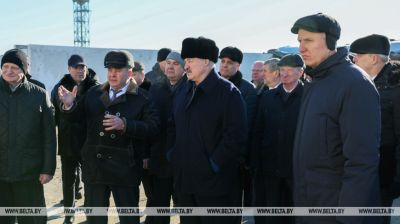 Lukashenko makes working trip to Smolevichi District