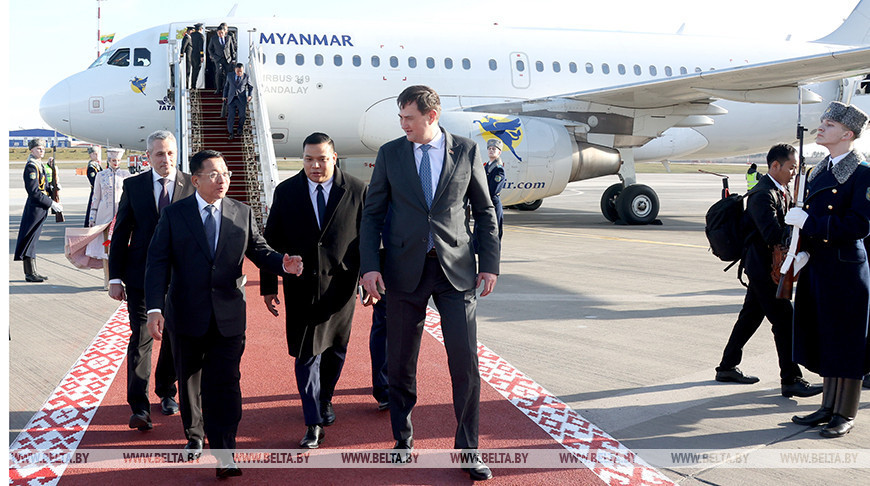 Myanmar’s leader arrives in Belarus on official visit