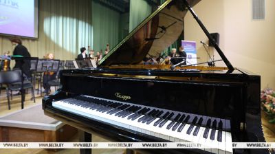  Grand pianos played by Nikolai Lukashenko gifted to music colleges
  