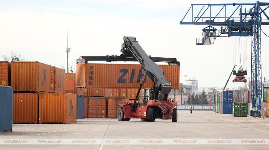 Chinese delegation visits Brest Severny railway terminal 