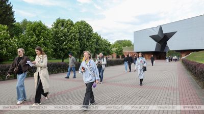 Journalists from EAEU, CIS member states visit Brest Fortress 