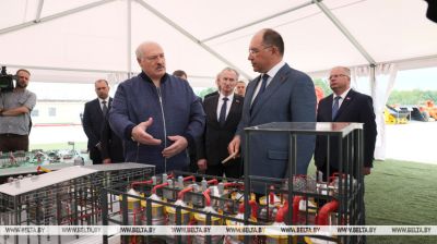 Lukashenko visits mining and processing plant in Lyuban District