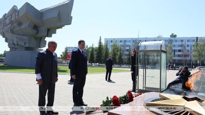 Belarusian PM lays flowers at war memorial in Tatarstan