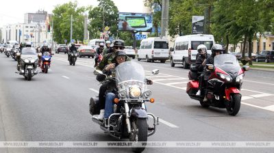 Brest
marks Border Guard Day with a motorcycle rally  