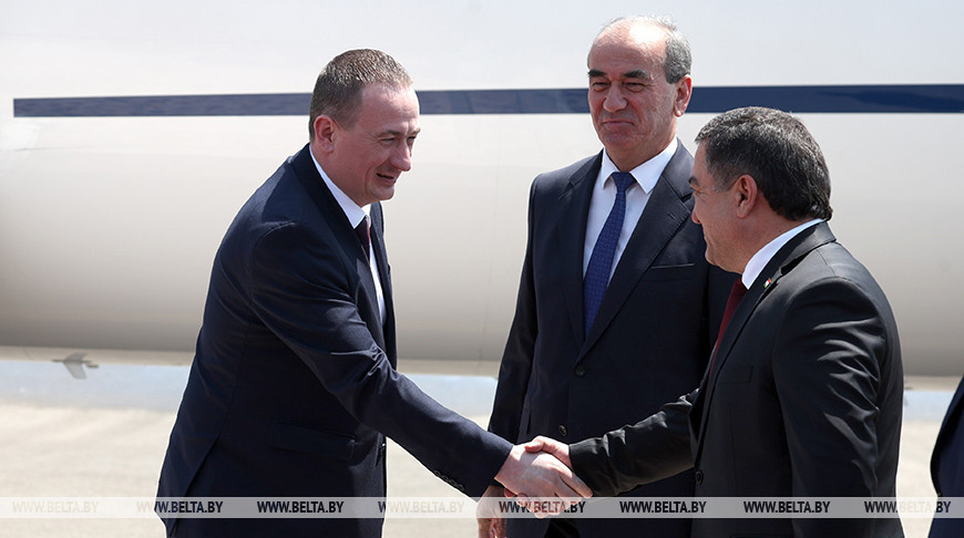 Belarusian PM touches down in Dushanbe Belarusian PM touches down in Dushanbe