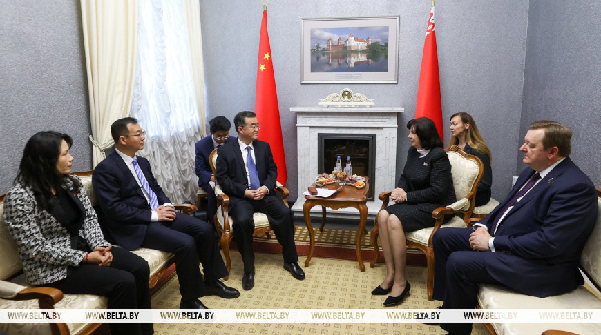 Belarus Parliament speaker meets with senior Chinese legislator Belarus Parliament speaker meets with senior Chinese legislator