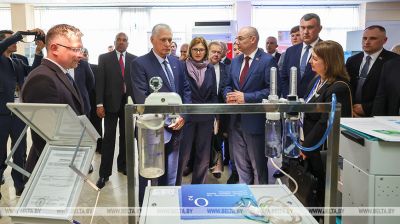 Cuba’s president visits Belmedpreparaty company