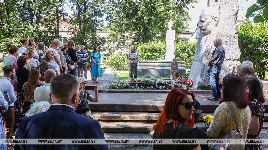 Minsk pays tribute to Yakub Kolas