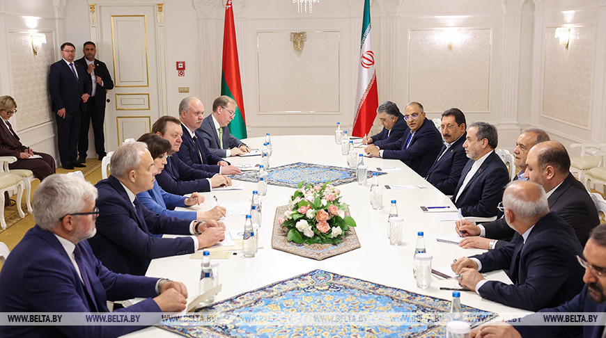 Belarusian MPs meet with Iranian president
Belarusian MPs meet with Iranian president