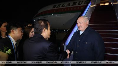 Lukashenko arrives in China on a visit