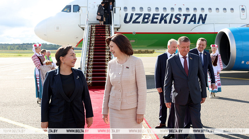 Uzbekistan’s parliamentary delegation arrives in Belarus