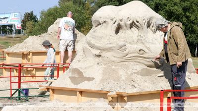  Sand sculpture festival in Gomel
  