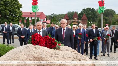Parliament speakers of Belarus, Russia visit war memorial in Mogilev