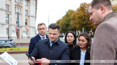 Plaque with QR code installed at T-34 tank monument in Minsk