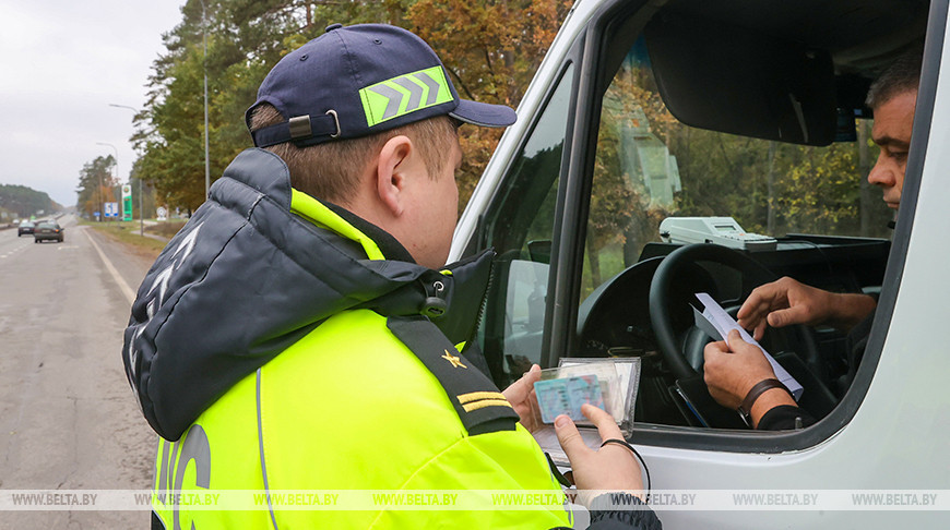 Traffic police conduct intercity transport safety raid
Traffic police conduct intercity transport safety raid