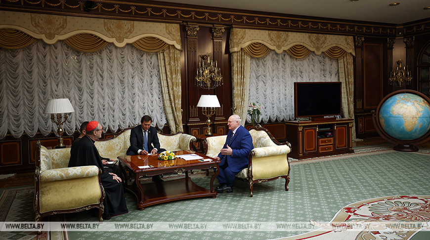 Lukashenko meets with Pope's special envoy in Minsk  Lukashenko meets with Pope's special envoy in Minsk